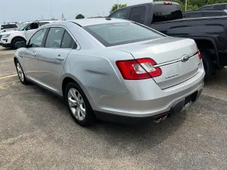 Ford Taurus 2011 SEL sedán de 4 puertas