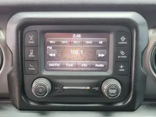 Jeep Wrangler Unlimited 2021 4x4 Sport SUV de 4 puertas