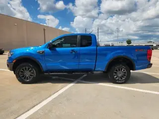 Ford Ranger 2023 4x4 XLT 4 puertas SuperCab batea de 6.1 pies
