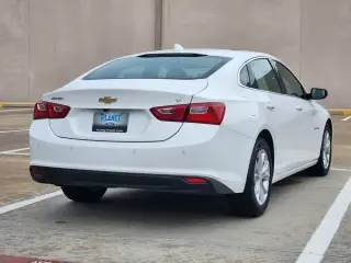 Chevrolet Malibu 2024 LT sedán 4p con 1LT