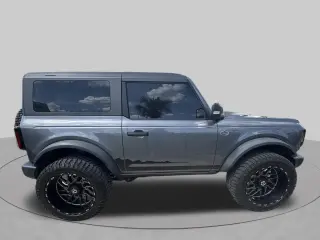 Ford Bronco 2023 4x4 Black Diamond Advanced SUV de 2 puertas