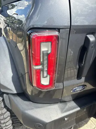 Ford Bronco 2023 4x4 Black Diamond Advanced SUV de 2 puertas