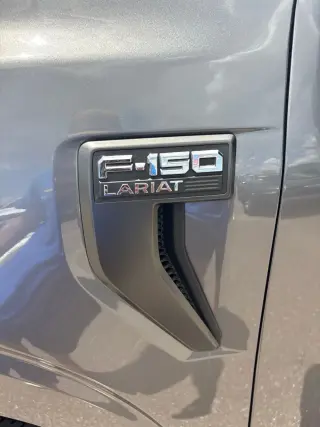 Ford F-150 2023 4x4 Lariat 4dr SuperCrew 5.5 ft. SB