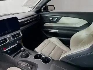 Ford Mustang 2024 GT Premium 2 puertas Fastback