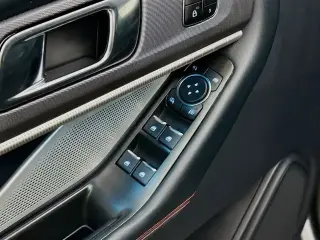 Ford Explorer 2025 AWD ST SUV de 4 puertas