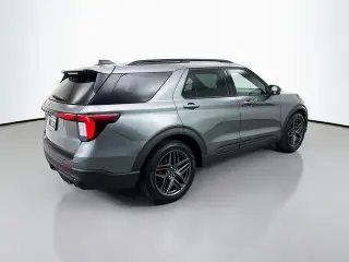 Ford Explorer 2025 AWD ST SUV de 4 puertas