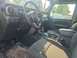 Jeep Wrangler Unlimited 2020 4x4 Willys Sport SUV de 4 puertas