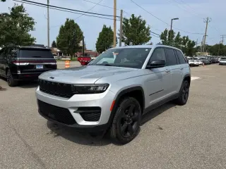 Jeep Grand Cherokee 2023 4x4 Laredo X SUV de 4 puertas
