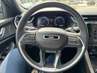 Jeep Grand Cherokee 2023 4x4 Laredo X SUV de 4 puertas