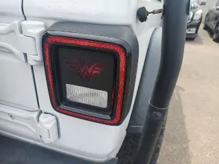 Jeep Wrangler Unlimited 2018 4x4 Sport SUV de 4 puertas (lanzamiento de mitad de año)