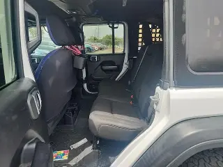 Jeep Wrangler Unlimited 2018 4x4 Sport SUV de 4 puertas (lanzamiento de mitad de año)