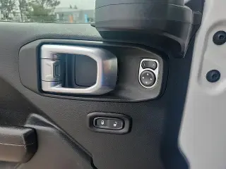 Jeep Wrangler Unlimited 2018 4x4 Sport SUV de 4 puertas (lanzamiento de mitad de año)