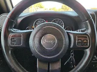 Jeep Wrangler Unlimited 2013 4x4 Sport SUV de 4 puertas
