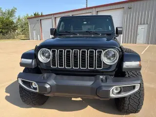 Jeep Wrangler 2025 4x4 Sahara SUV de 4 puertas
