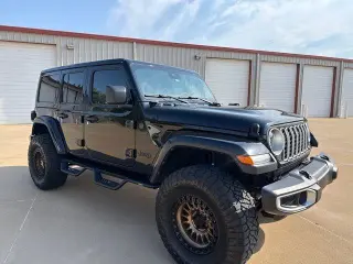 Jeep Wrangler 2025 4x4 Sahara SUV de 4 puertas