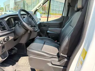 Ford E-Transit 2023 350 3 puertas SWB Techo medio Van de carga