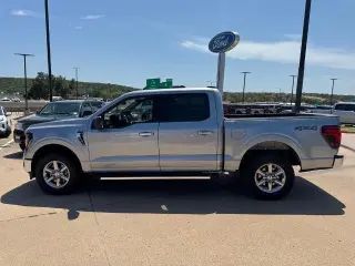 Ford F-150 2025 4x4 XLT 4 puertas SuperCrew 6,5 pies SB