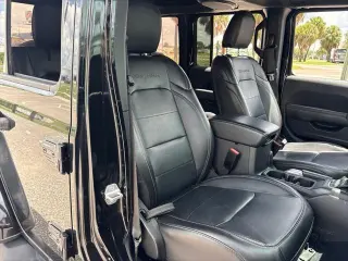 Jeep Wrangler 2023 4x4 Sahara 4xe SUV de 4 puertas