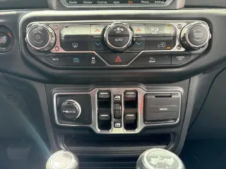 Jeep Wrangler 2023 4x4 Sahara 4xe SUV de 4 puertas
