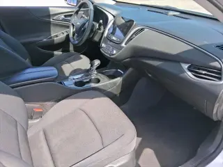 Chevrolet Malibu 2025 LT sedán de 4 puertas con 1LT