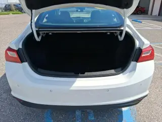 Chevrolet Malibu 2025 LT sedán de 4 puertas con 1LT