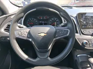 Chevrolet Malibu 2025 LT sedán de 4 puertas con 1LT