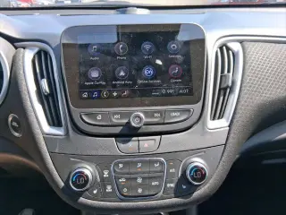 Chevrolet Malibu 2025 LT sedán de 4 puertas con 1LT