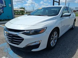 Chevrolet Malibu 2025 LT sedán de 4 puertas con 1LT