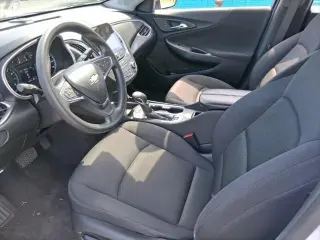 Chevrolet Malibu 2025 LT sedán de 4 puertas con 1LT