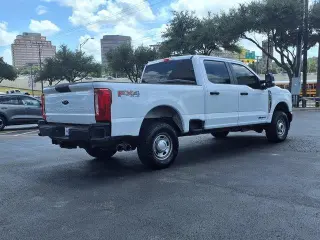 Ford F-250 Super Duty 2024 4x4 XL 4dr Crew Cab 6.8 ft. SB Pickup