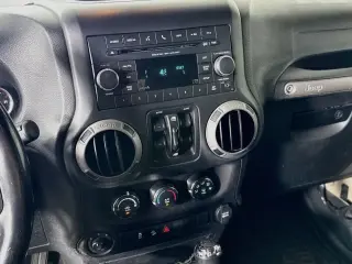 Jeep Wrangler Unlimited 2016 4x4 Willys Wheeler 4 puertas SUV