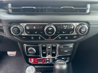 Jeep Gladiator 2024 4x4 Rubicon 4 puertas Crew Cab batea de 5.0 pies