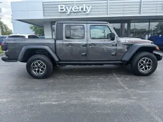 Jeep Gladiator 2024 4x4 Rubicon 4 puertas Crew Cab batea de 5.0 pies