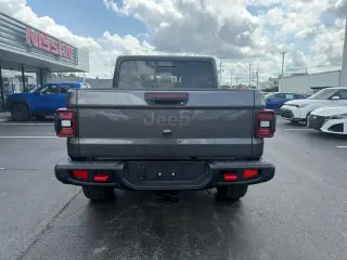 Jeep Gladiator 2024 4x4 Rubicon 4 puertas Crew Cab batea de 5.0 pies