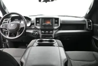 Camioneta Ram 1500 2024 4x4 Tradesman Cabina Doble de 4 puertas y batea de 5.6 pies