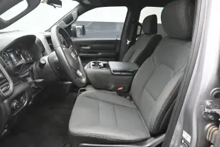 Camioneta Ram 1500 2024 4x4 Tradesman Cabina Doble de 4 puertas y batea de 5.6 pies