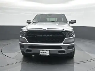 Camioneta Ram 1500 2024 4x4 Tradesman Cabina Doble de 4 puertas y batea de 5.6 pies