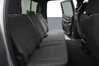 Camioneta Ram 1500 2024 4x4 Tradesman Cabina Doble de 4 puertas y batea de 5.6 pies