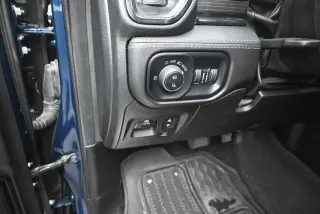 Ram 1500 2022 4x4 Limited 4dr Crew Cab caja corta de 5.6 pies