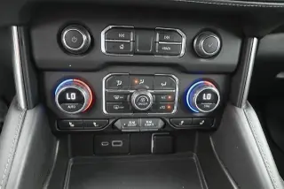 Chevrolet Suburban 2022 4x2 LT 4p SUV