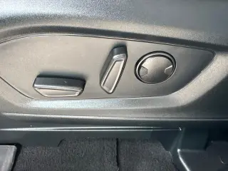 Ford Explorer 2023 AWD XLT SUV de 4 puertas