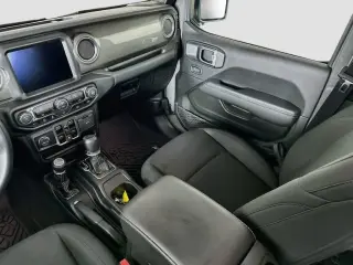 Jeep Gladiator 2022 4x4 Overland 4 puertas Crew Cab batea de 5.0 pies