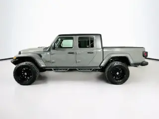 Jeep Gladiator 2022 4x4 Overland 4 puertas Crew Cab batea de 5.0 pies
