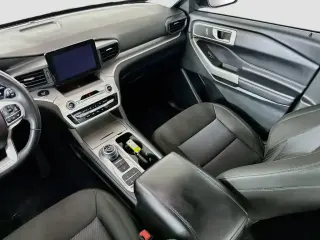 Ford Explorer 2023 XLT SUV de 4 puertas