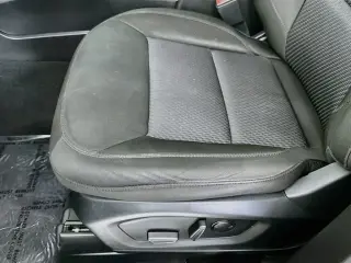 Ford Explorer 2023 XLT SUV de 4 puertas