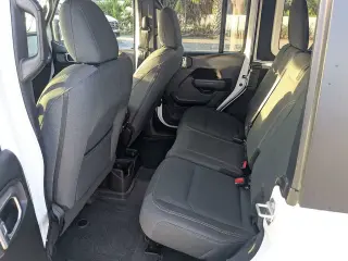 Jeep Wrangler 2024 4x4 Willys SUV de 4 puertas