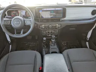 Jeep Wrangler 2024 4x4 Willys SUV de 4 puertas