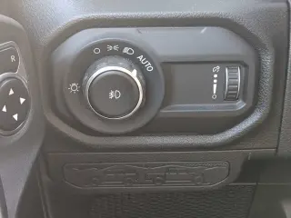 Jeep Wrangler 2024 4x4 Willys SUV de 4 puertas