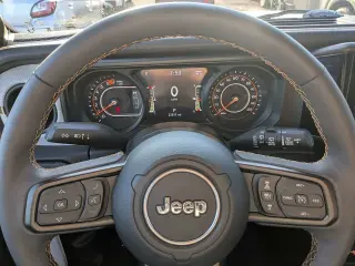 Jeep Wrangler 2024 4x4 Willys SUV de 4 puertas