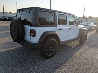 Jeep Wrangler 2024 4x4 Willys SUV de 4 puertas